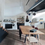 K neuvěření. Dům bez konce je lekcí v umění pomalé rekonstrukce. Foto: Janez Martini