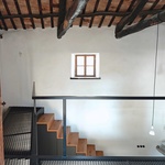 K neuvěření. Dům bez konce je lekcí v umění pomalé rekonstrukce. Foto: Janez Martini