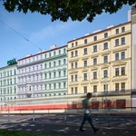 Žižkovským činžovním domům vdechnou nový život a prvorepublikovou noblesu. Zdroj: BoysPlayNice