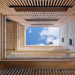 Průhled vnitřním atriem. Foto: BoysPlayNice Průhled vnitřním atriem. Foto: BoysPlayNice