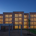 Pohled jižní, večerní. Foto: BoysPlayNice Pohled jižní, večerní. Foto: BoysPlayNice