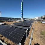 EUROPARK Štěrboholy je bezemisní. ČEZ ESCO dokončilo střešní fotovoltaiku. Foto: ČEZ EUROPARK Štěrboholy je bezemisní. ČEZ ESCO dokončilo střešní fotovoltaiku. Foto: ČEZ