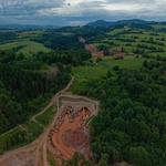 Sdružení společností Metrostav TBR a Subterra pokračuje na stavbě dálnice D11 u Trutnova v ražbách tunelu Opevnění. Zdroj foto: Metrostav TBR Sdružení společností Metrostav TBR a Subterra pokračuje na stavbě dálnice D11 u Trutnova v ražbách tunelu Opevnění. Zdroj foto: Metrostav TBR