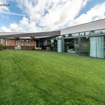 Luxusní bungalov ve tvaru hvězdy // Unhošť. Zdroj: Master Design s.r.o.