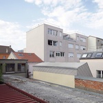 Někdy stačí zvednout střechu. Malá architektura jako odpověď na městskou krizi bydlení. Foto: Filip Dujardin Někdy stačí zvednout střechu. Malá architektura jako odpověď na městskou krizi bydlení. Foto: Filip Dujardin