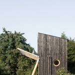 Zahradní pavilon – Boční pohled, částečně odklopená stěna. Foto: Alex Shoots Buildings Zahradní pavilon – Boční pohled, částečně odklopená stěna. Foto: Alex Shoots Buildings