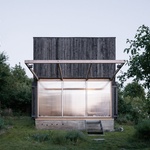 Zahradní pavilon – Čelní pohled, zavřené stěna. Foto: Alex Shoots Buildings Zahradní pavilon – Čelní pohled, zavřené stěna. Foto: Alex Shoots Buildings