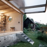 Zahradní pavilon – Boční pohled, odklopená stěna. Foto: Alex Shoots Buildings Zahradní pavilon – Boční pohled, odklopená stěna. Foto: Alex Shoots Buildings