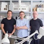 Miroslav Malý, Miroslav Chmel a Zdeněk Chmel / Malý Chmel, foto ABF, Finalisté Architekt roku 2026 Miroslav Malý, Miroslav Chmel a Zdeněk Chmel / Malý Chmel, foto ABF, Finalisté Architekt roku 2026