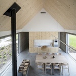 Zapomeňte na exotiku, architektura odpočinku leží v polských Mazurech. Foto: Jakub Certowicz https://www.jakubcertowicz.pl/ Zapomeňte na exotiku, architektura odpočinku leží v polských Mazurech. Foto: Jakub Certowicz https://www.jakubcertowicz.pl/