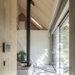 Zapomeňte na exotiku, architektura odpočinku leží v polských Mazurech. Foto: Jakub Certowicz https://www.jakubcertowicz.pl/ Zapomeňte na exotiku, architektura odpočinku leží v polských Mazurech. Foto: Jakub Certowicz https://www.jakubcertowicz.pl/