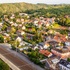 Nadhled na letní město z dráhou. Foto: Tomáš Lisý Nadhled na letní město z dráhou. Foto: Tomáš Lisý