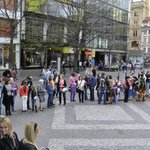 Fronta na záchod Praha 2014, foto web UNICEF