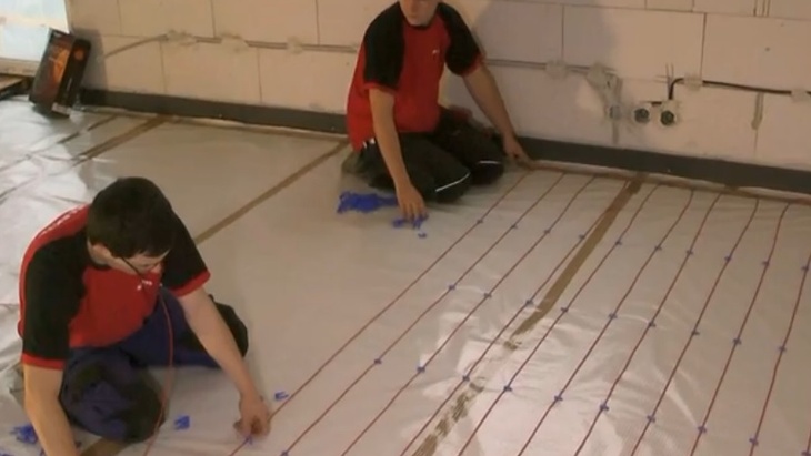 Jaké zvolit elektrické podlahové topení? Kabely, rohože nebo fólie? Jaké zvolit elektrické podlahové topení? Kabely, rohože nebo fólie?