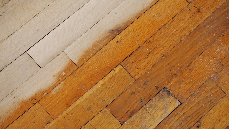 Renovace parketové podlahy - broušení a tmelení, povrchová úprava Renovace parketové podlahy - broušení a tmelení, povrchová úprava