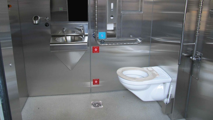 Bezbariérová řešení záchodů - příklady z praxe