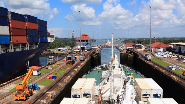 Panamský průplav © fresh_water - Fotolia.com Panama Canal