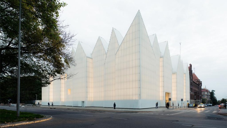 Vítězem Mies van der Rohe Award 2015 je stavba z Polska Vítězem Mies van der Rohe Award 2015 je stavba z Polska