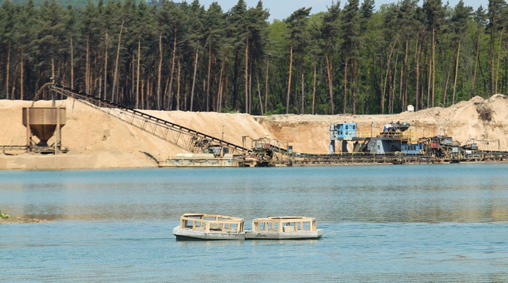 CEMEX umístil na dobříňskou štěrkovnu čtyři ptačí hnízdiště