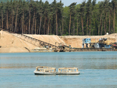 CEMEX umístil na dobříňskou štěrkovnu čtyři ptačí hnízdiště