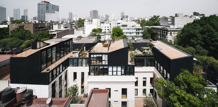 Foto: Miguel de Guzmán ReUrbano: Moderní apartmánové bydlení v historické lokalitě