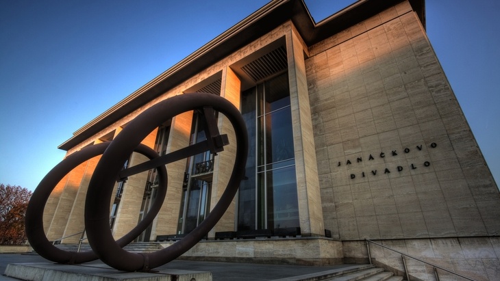 Janáčkovo divadlo v Brně © martinindruch - Fotolia.com Brno zahájí opravu fasády a technologií Janáčkova divadla