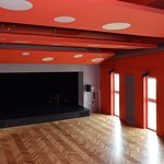 Víceúčelový sál v pohledu z galerie
