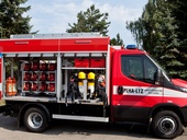 Nové speciální vozy pro zásahy u požárů elektrorozvodů a dalších elektrozařízení na Vysočině Nové speciální vozy pro zásahy u požárů elektrorozvodů a dalších elektrozařízení na Vysočině