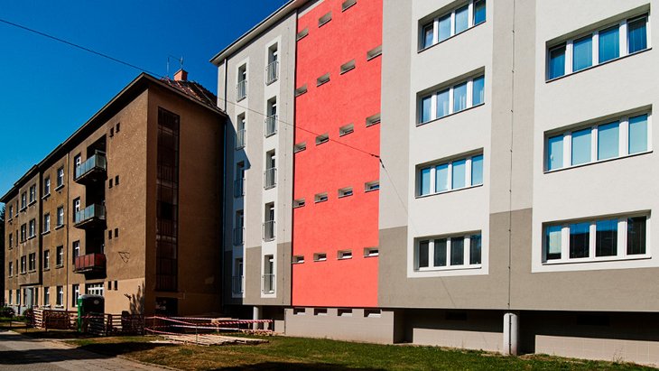 Rekonstruovaný bytový dům s okenními profily Eforte Rekonstruovaný bytový dům s okenními profily Eforte