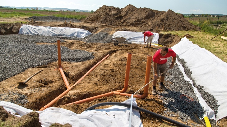 Zdravotechnika a prostupy pro ostatní inženýrské sítě