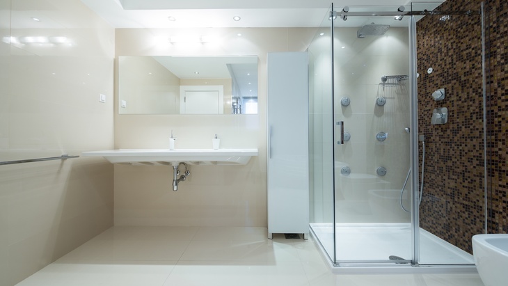 Jaké technické řešení sprchového koutu zvolit do své koupelny?