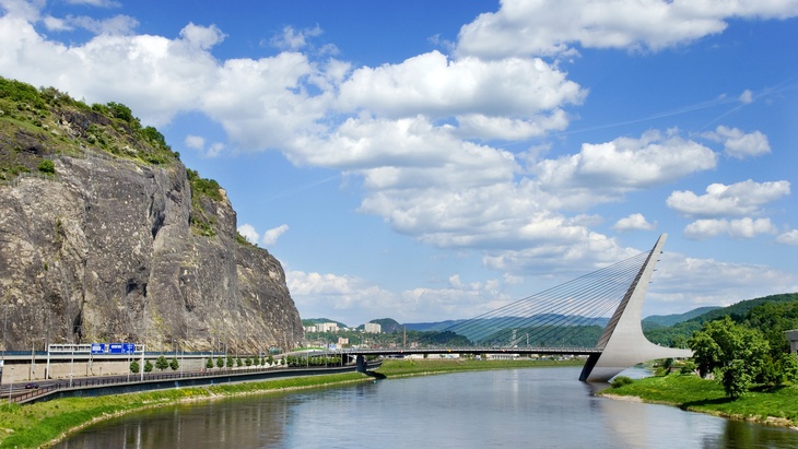 fotolia.com © kaprikfoto Mariánský most v Ústí nad Labem