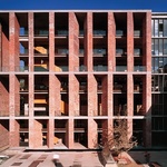 Lékařská fakulta, Santiago, Chile. Zdroj: Studio Elemental © Alejadro Aravena