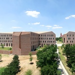 Koleje St. Edward’s University, Austin, Texas. Zdroj: Studio Elemental © Alejadro Aravena