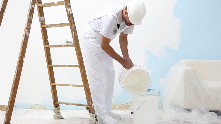 © Fotolia.com - visivasnc Jak vymalovat starý byt?