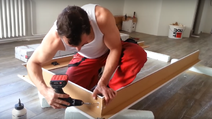 VIDEO: Jak svépomocně namontovat obložkovou zárubeň? VIDEO: Jak svépomocně namontovat obložkovou zárubeň?
