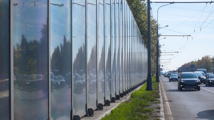 fotolia.com © Yury Gubin protihluková stěna