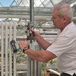 Klasika v oblasti instalace, která se díky Megapress nyní také lisuje – silnostěnná ocelová trubka v instalacích vytápění, až po napojení radiátorů. (Foto: Viega)