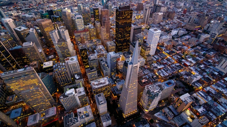 © Fotolia.com - heyengel Luxusní mrakodrap Millenium Tower v San Francisku se propadá