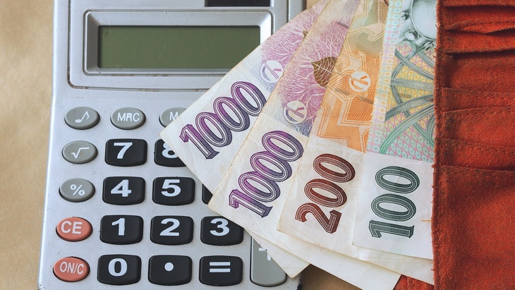 Daň z nabytí nemovitosti bude platit jen kupující, zdroj: fotolia.com © veou Od dneška daň z nabytí nemovitosti platí jen kupující