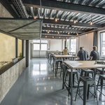 Interiér kantýny ve společnosti TGS, autor: architekt Michal Rouha, ateliér Momentura, autoři základního konceptu: ateliér Povětroň