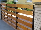 Jak postavit trvanlivý a kvalitní dřevěný plot – v detailu je základ úspěchu