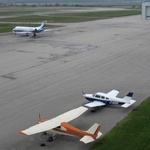 Stav letištní plochy po 20 letech provozu (foto květen 2012)
