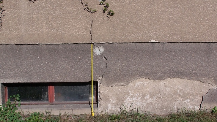 Sanace vlhkosti stavby - odvětrání vlhkosti zdí a podlah