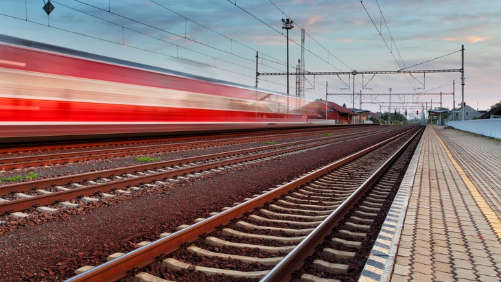 Železniční koridor, ilustrační obrázek © fotolia.com Koridor v Praze nabízejí nejlevněji Metrostav a Swietelsky