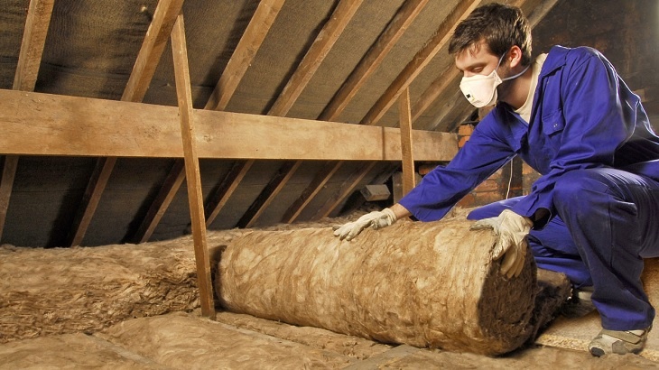 Novou minerální izolaci NatuRoll Pro využijete pro zateplení i k útlumu hluku