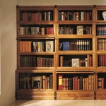 „Americké knihovny“ z kvalitního dřeva BOKNÄS