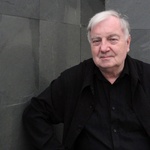 Grafický designér, profesor a akademický malíř Rostislav Vaněk vstoupí do síně slávy českého designu