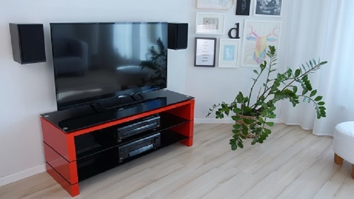 Televizní stolek, držák na zeď nebo rovnou 2v1? Televizní stolek, držák na zeď nebo rovnou 2v1?