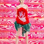 Fotograf roku: Vendula Knopová / Portréty studentů Katedry scenáristiky a dramaturgie FAMU, fotografie pro kolekci Chataři (Tereza Rosalie Kladošová), fotografie pro Amazing production a You Make T-shirt